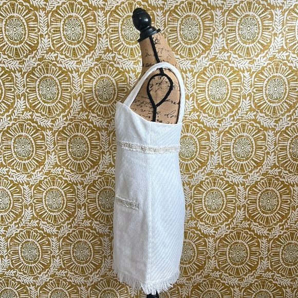 NWT MAJORELLE Tricia White Sleeveless V-Neck Pearl Beaded Tweed Mini Dress Sz M - Picture 9 of 14